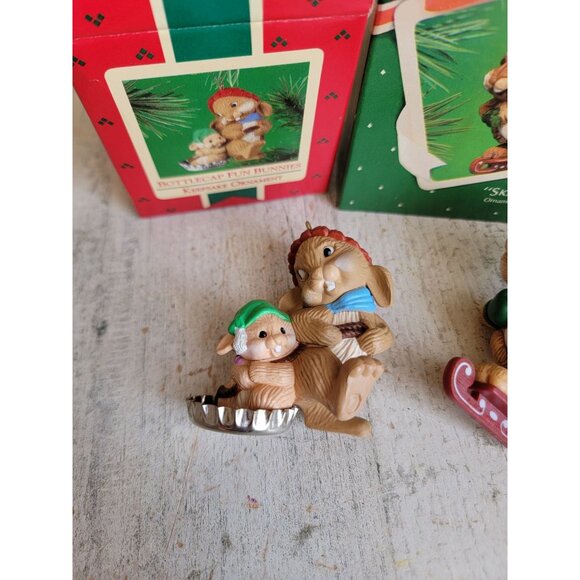 Hallmark skating bunny rabbit vintage ornament Xmas set - Picture 3 of 7